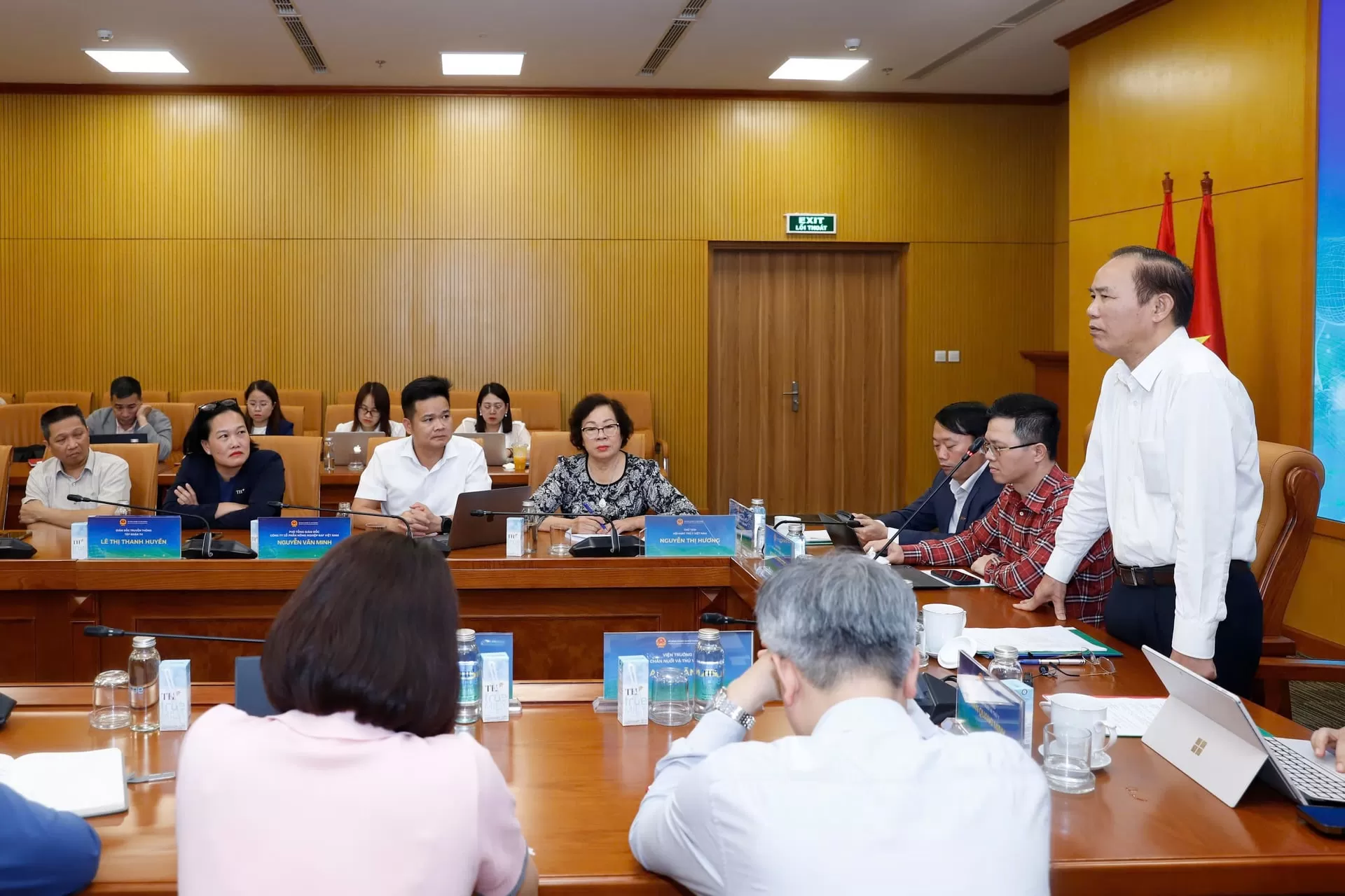 Buổi họp b&aacute;o cung cấp th&ocirc;ng tin về Hội nghị Khoa học, C&ocirc;ng nghệ Chăn nu&ocirc;i v&agrave; Th&uacute; y to&agrave;n quốc lần thứ nhất thu h&uacute;t đ&ocirc;ng đảo c&aacute;c nh&agrave; quản l&yacute;, c&aacute;c chuy&ecirc;n gia, nh&agrave; khoa học, doanh nghiệp v&agrave; cơ quan b&aacute;o, đ&agrave;i tham dự. Ảnh: Khương Trung.