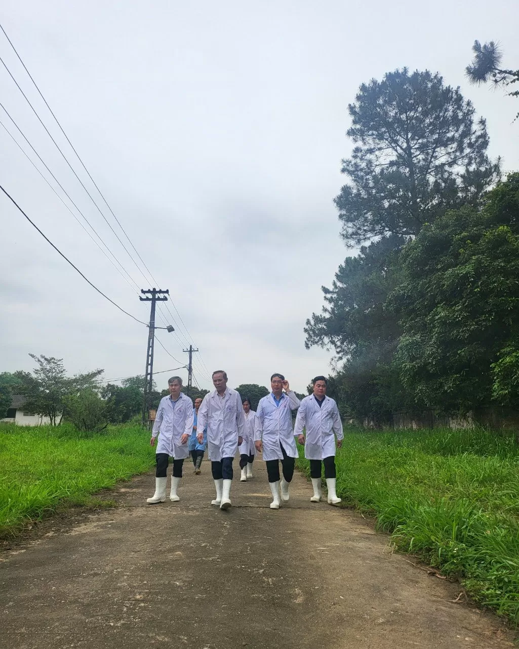 Thứ trưởng Phùng Đức Tiến Thăm và làm việc với Moncada