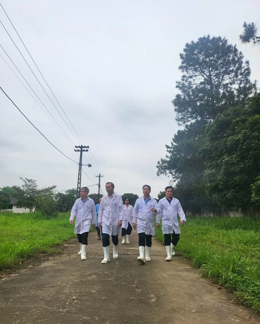 Thứ trưởng Phùng Đức Tiến Thăm và làm việc với Moncada