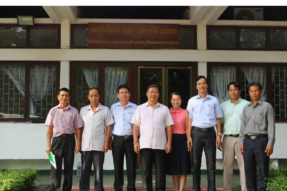 Trung tâm Giống gia súc lớn Trung Ương chuyển giao tiến bộ kỹ thuật thụ tinh nhân tạo trong cải tạo đàn bò tại Nước Cộng hòa Dân chủ Nhân dân Lào