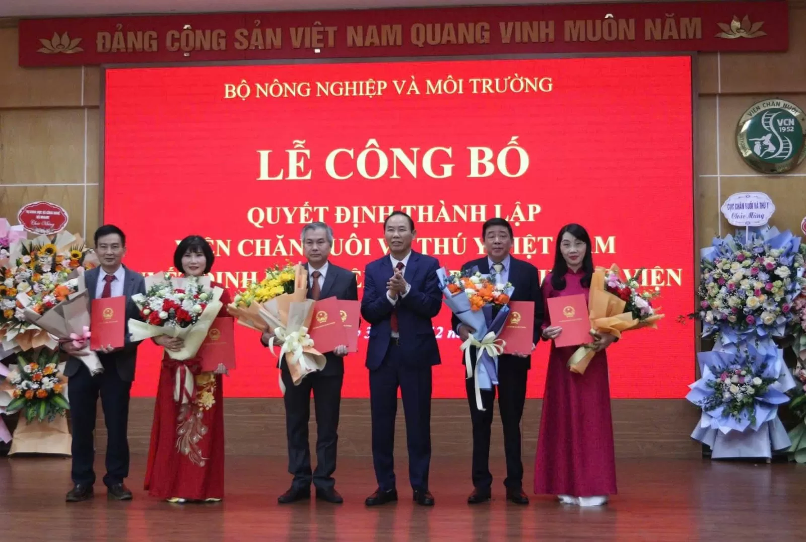 Lễ công bố quyết định thành lập Viện Chăn nuôi và Thú y Việt Nam