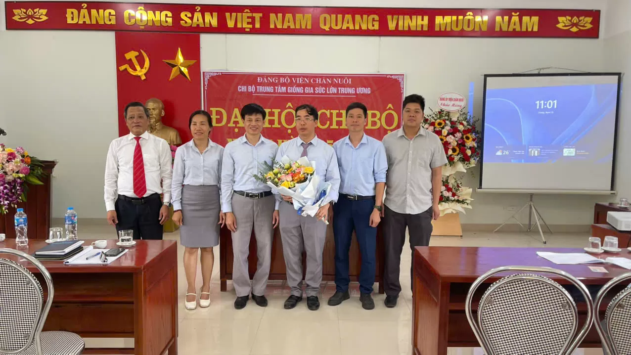 Đại hội Chi bộ Trung tâm Giống gia súc lớn Trung ương nhiệm kỳ 2025 - 2027